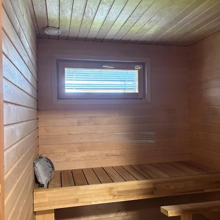 Apartment Bright With Sauna & Terrace - 4 Guests